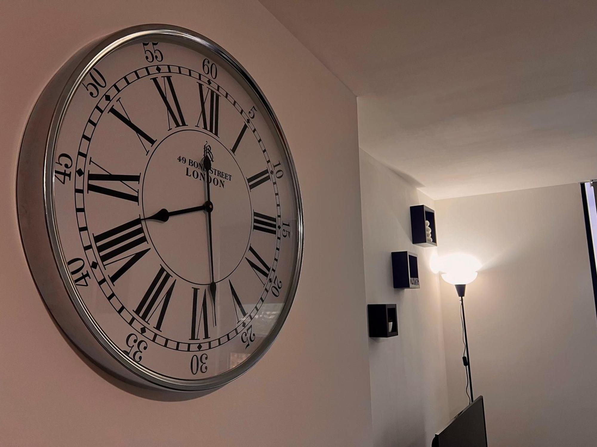 Penthouse Gem, Central, Scenic Views, Stylish, Modern, City Centre 2Br シェフィールド エクステリア 写真